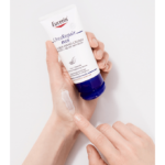 37424758 EucerinUreaRepairPlus5UreaHandCream 75ml 1 680x680 1